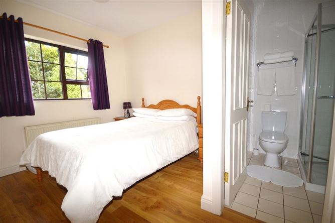 Double bedroom at Auntie B's Bed and Breakfast